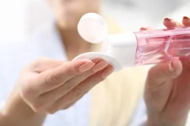 Pronašle smo 10 tonika za svaki tip kože koji će tvom licu dati svježinu