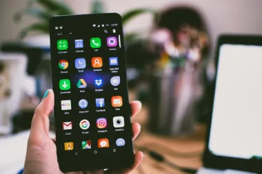 Uradi sama: kako vratiti ikonu na Androidu?