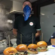 Posjetile smo mini burgeraj slavnog repera smješten u srcu zagrebačkog Sigeta