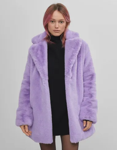 Komadi u jarkim bojama koji će začiniti svaki outfit
