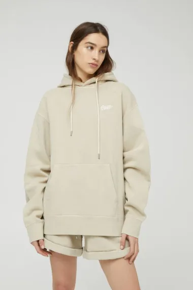 Pull and Bear ima novu unisex kolekciju prekrasnih zemljanih tonova