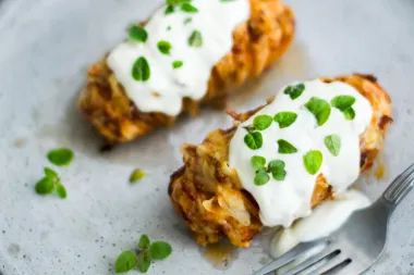 Danas je dan slanine, a mi ćemo ga proslaviti uz Hasselback krumpir
