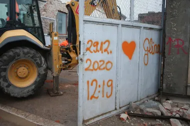 Svi za Banovinu: Možeš pomoći kupnjom majice, ilustracije, ali i trčanjem