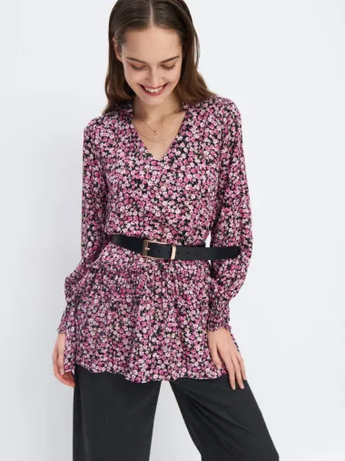 Romantične bluze koje će začiniti svaki outfit