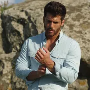 Can Yaman je prezgodna zvijezda serije "Sanjalica", a mi smo saznale svo o njemu