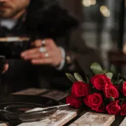 Ne znaš što mu darovati za Valentinovo? Neka ti u odabiru pomogne njegov horoskopski znak