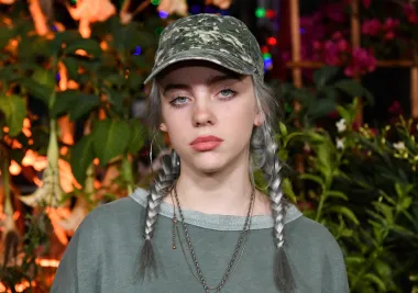 Tek joj je 19, a već mijenja glazbenu industriju: Tko je zapravo Billie Eilish?