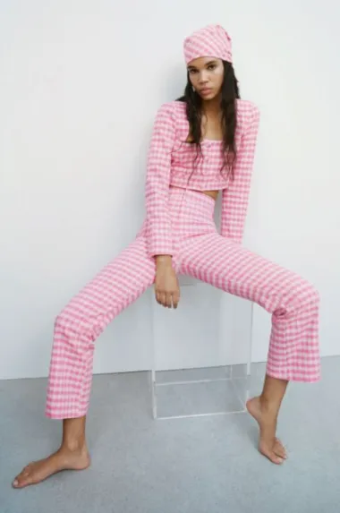 Hlače s uzorkom su najposebniji proljetni trend, a Zara ima odlične modele