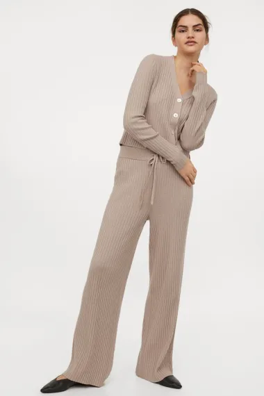 Oduševila nas je H&M kolekcija loungewear kompleta za toplije dane