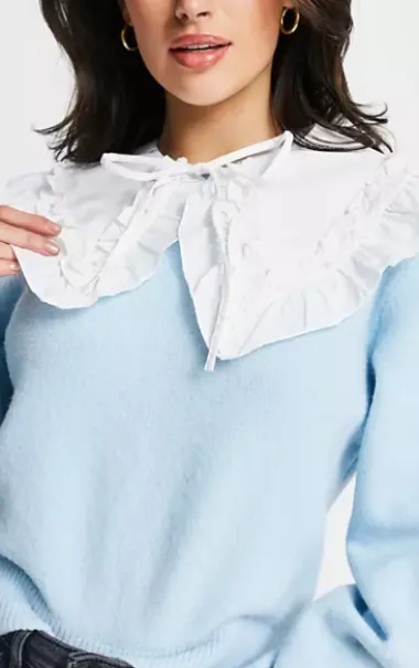10 veličanstvenih: Velike kragne koje podižu svaki outfit i nose poruku