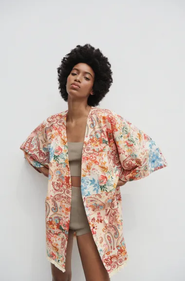 I ovog ljeta nosimo kimono – komad koji će svaku kombinaciju učiniti posebnom