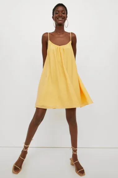 Nose se haljine u jarkim bojama, a ima H&M ima divne modele