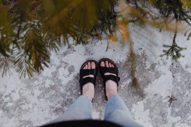 Možda nisu elegantne, ali ih obožavamo: Natikače za plažu i šetnju gradom
