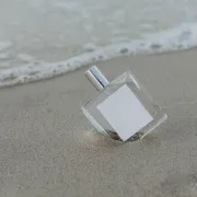 Najbolji ljetni parfemi koji će te mirisom odvesti na plažu
