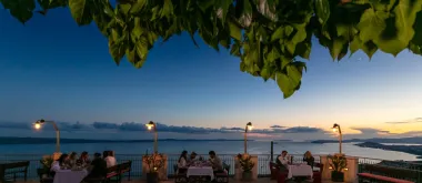 Okusi tradicionalne dalmatinske 'spize' s pogledom na Split koji oduzima dah