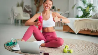 Voliš trenirati kod kuće? Ovih 6 pilates vježbi ono je što trebaš!