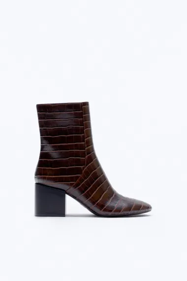 Čizme s blok petom - svima nam treba jedan stylish par