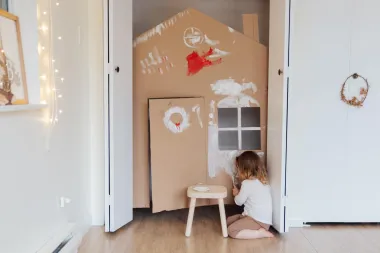 Jesi li znala? Manje poklona za Božić djecu čini sretnijom