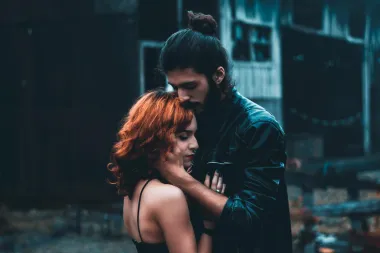 Znakovi uzbune: 6 znakova da nije prebolio bivšu ljubav