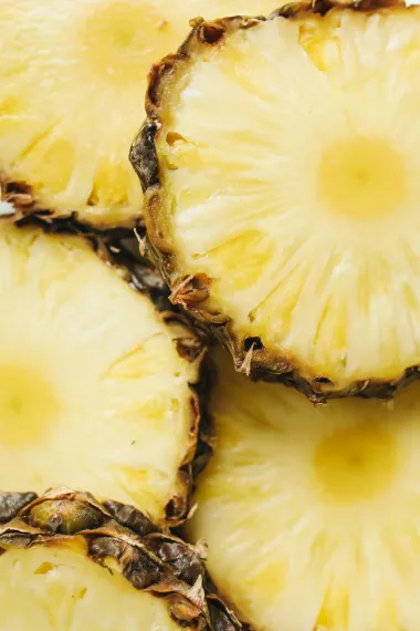 Želiš li dozu egzotike u svome domu, uzgoji ananas. Evo kako