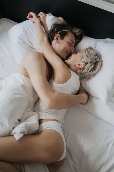 Seksi Valentinovo: 13 vrućih poza s kojima ne možeš pogriješiti
