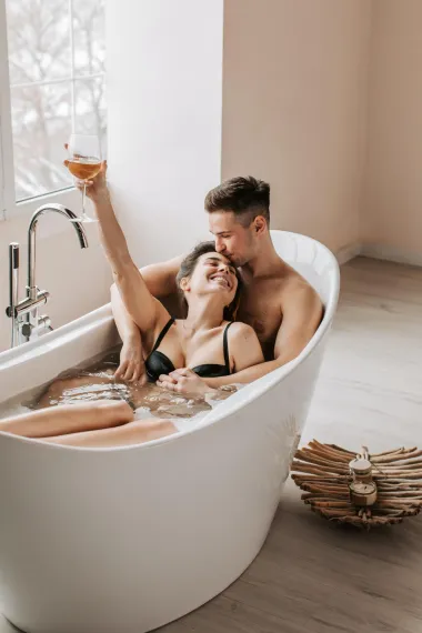 Seksi Valentinovo: 13 vrućih poza s kojima ne možeš pogriješiti