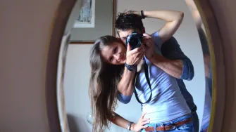 Znakovi da je podsvjesno ludo zaljubljen u tebe i brzo će to shvatiti