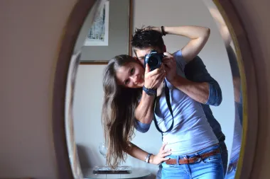 Znakovi da je podsvjesno ludo zaljubljen u tebe i brzo će to shvatiti