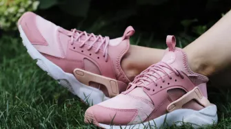 Tenisice u tonovima proljetnog cvijeća: 10 najljepših pastelnih modela