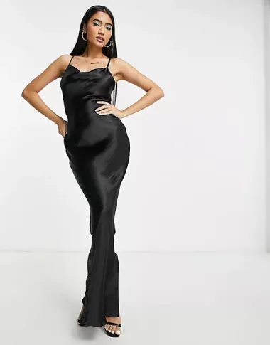 Seksi, a elegantne slip satenske haljine koje želimo