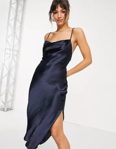Seksi, a elegantne slip satenske haljine koje želimo
