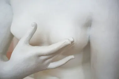 6 simptoma raka dojke na koje treba paziti (i ne radi se o kvržici)