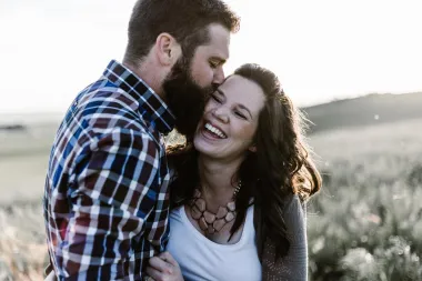 Bezuvjetna ljubav: Pet znakova da te ON voli baš takvu kakva jesi
