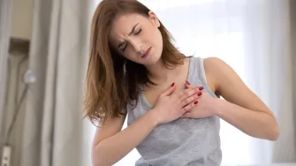 Alarm za uzbunu: Pet znakova srčanog udara koje ne smiješ ignorirati