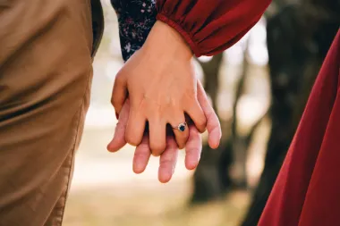 Ovisni o svojim partnerima: Ovi znakovi jednostavno ne znaju biti sami