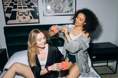Baš poput Cindy: Kako napraviti kod kuće ultrapopularnu frizuru 90-ih?