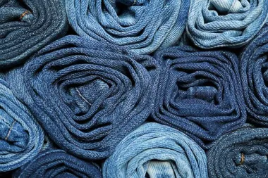 Kakav je denim materijal? Koje su osnovne karakteristike denim materijala?