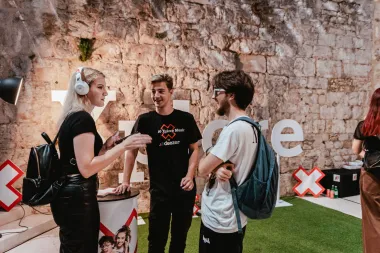 Slušaj GLASNO svoje omiljene izvođače sa šibenske Tvrđave na A1 Xplore Music by Deezer