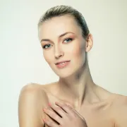 Mitovi koji žive: Što muškarci zapravo misle o malim ženskim grudima?