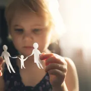 Mama i tata se rastaju: Kako razvod roditelja utječe na djecu u različitoj dobi?