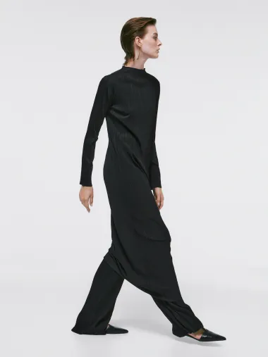 Vrijeme je za povratak na posao, a Massimo Dutti ima divne haljine za jesen