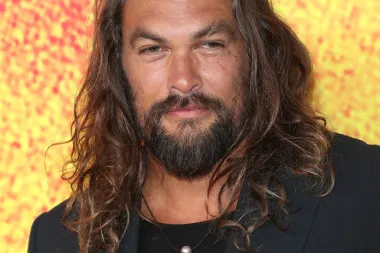 Jason Momoa je zbog protesta obrijao svoje prepoznatljive uvojke