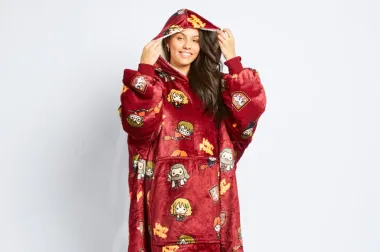 Želimo ih sve: Hoodie dekice i ove su godine hit jer osim što griju, genijalnog su dizajna