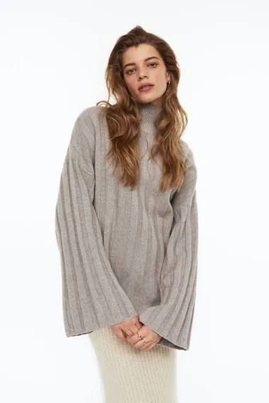 H&M džemperi: 12 toplih, a neodoljivih modela koji će začiniti svaki look