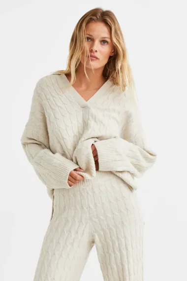 H&M džemperi: 12 toplih, a neodoljivih modela koji će začiniti svaki look