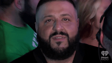 Čini ti se da mu se sviđa njegova prijateljica? Obrati pažnju na ovih 7 znakova