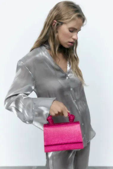 Dodaj malo šljokica: Pronašle smo torbice koje će upotpuniti party look