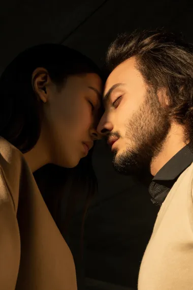 Jesi li čula za 'yab yum'? Evo zašto je jedna od najmoćnijih poza u seksu