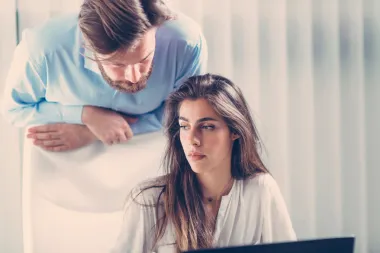 'Gaslighting' na poslu: Kako prepoznati emocionalnog zlostavljača na radnom mjestu?
