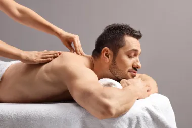 U pet koraka: Kako pružiti nezaboravnu masažu sa sretnim završetkom